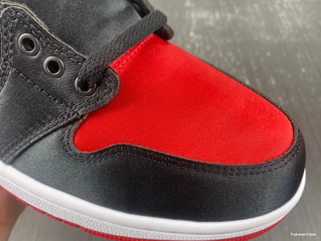 HYPE OG WMNS Satin Jordan FD4810-061 High Air 1 Bred 0728